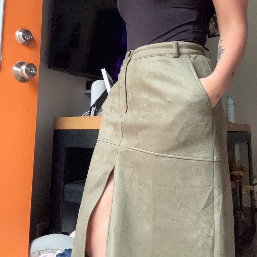 LOFT Olive Pencil Skirt